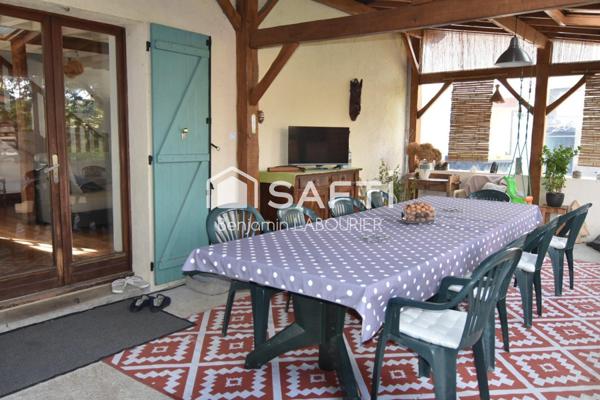 Maison de caractère avec dépendances et piscine à Gurgy