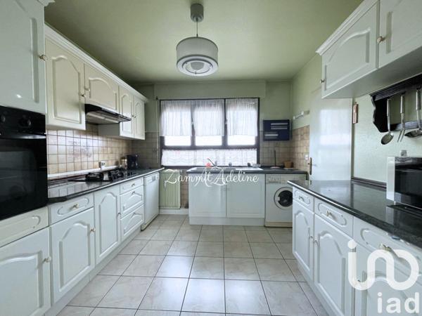 Appartement 5 pièces de 101 m² à Le Blanc-Mesnil (93150)