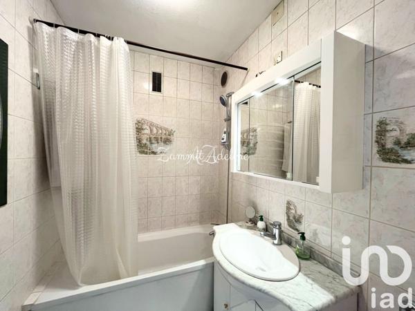 Appartement 5 pièces de 101 m² à Le Blanc-Mesnil (93150)