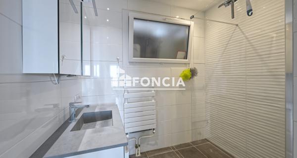 À vendre Appartement 4 pièces 103 m² - Bourgoin-jallieu 38300