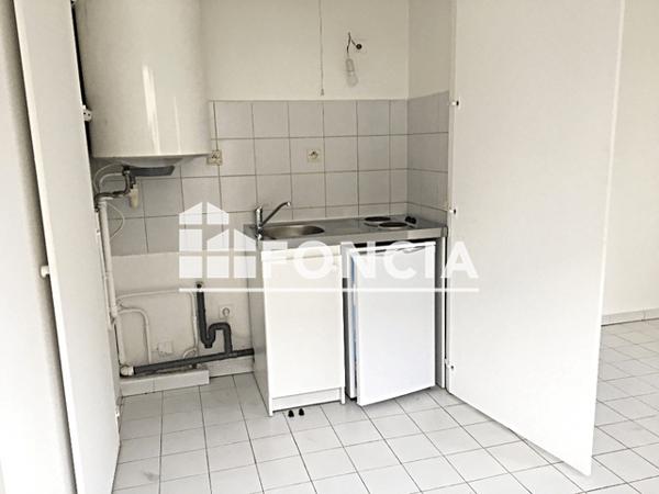 Location Studio 27.5 m² - 42 ALLEE TURCAT MERY Marseille 13008
