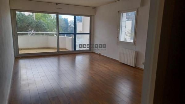Appartement à louer 4 pièces - 77 m²