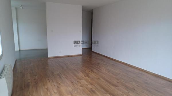 Appartement à louer 4 pièces - 77 m²
