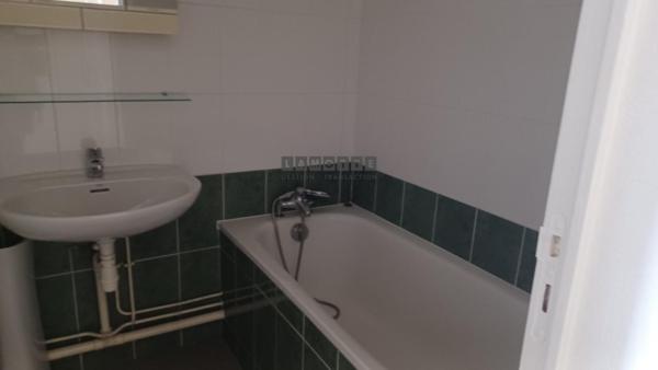 Appartement à louer 4 pièces - 77 m²