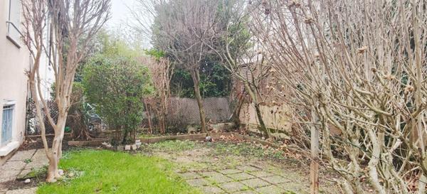 Lyon (69003) Maison 5 pièces sur terrain de 220 m² Lyon 3 Proche tram Vinatier