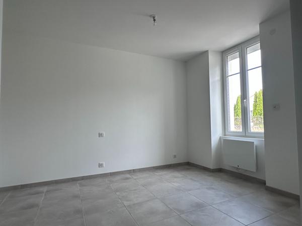 16340 L ISLE D ESPAGNAC Maison entièrement rénovée - 4 chambres - Jardin à L'Isle-d'Espagnac