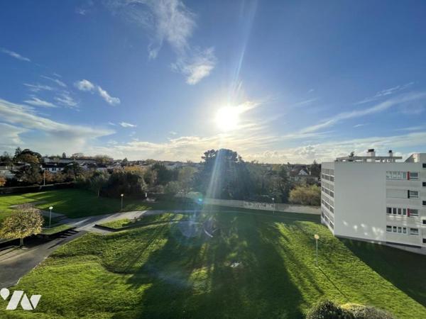 A VENDRE - REZE - Houssais - Au 5ème étage - Appartement T4 d'env 80.38m²  avec cave et garage