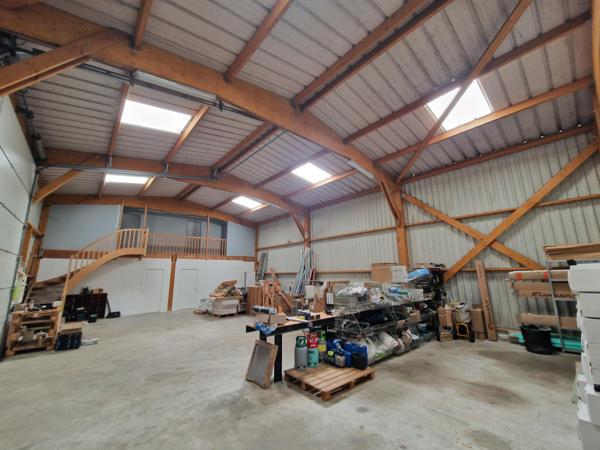Local D’activité 280m² – Loire authion