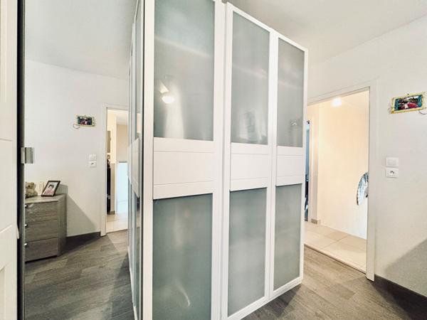 Maison contemporaine en fond d'impasse proche Gare - DPE : B