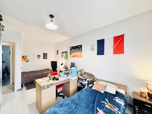 Maison contemporaine en fond d'impasse proche Gare - DPE : B