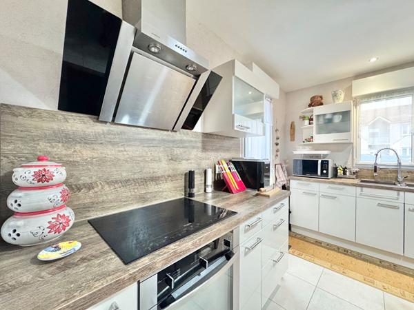 Maison contemporaine en fond d'impasse proche Gare - DPE : B