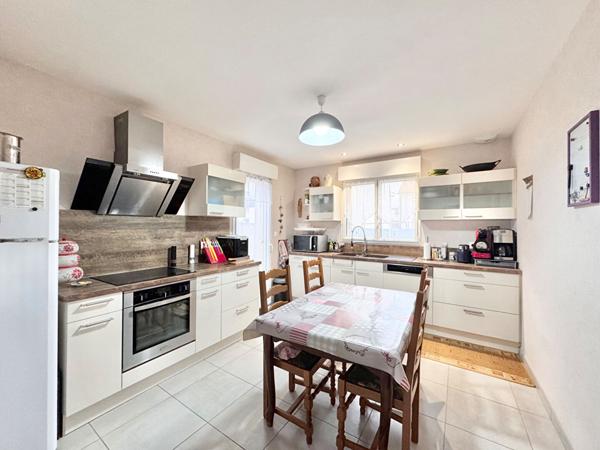 Maison contemporaine en fond d'impasse proche Gare - DPE : B