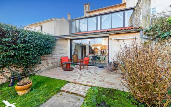 Maison à vendre    6 pièces •  Le Passage