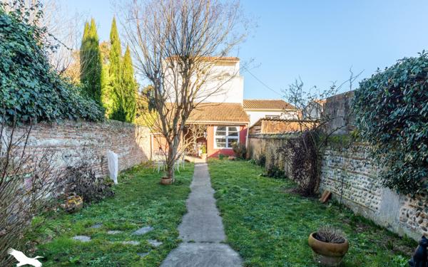 Maison à vendre    6 pièces •  Le Passage