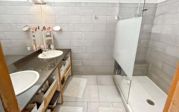 Maison à vendre    6 pièces •  Le Passage