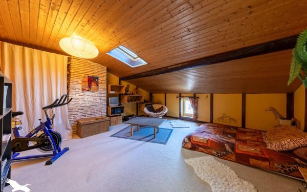 Maison à vendre    6 pièces •  Le Passage