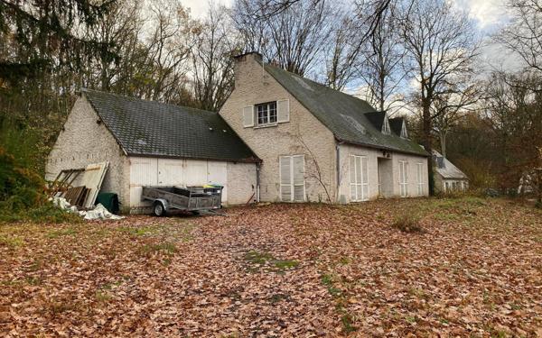 Maison à vendre    2 pièces • 183 m2 Varennes-Jarcy