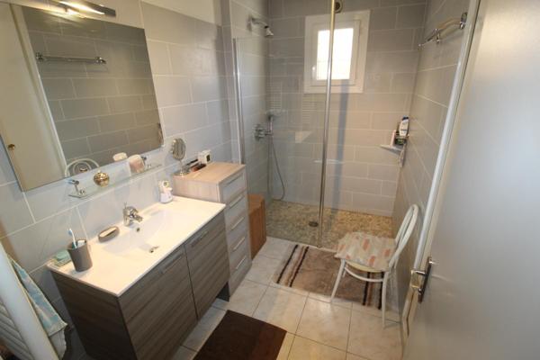 Maison familiale au calme avec grand jardin