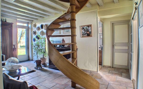 Maison à vendre    5 pièces •  Demigny