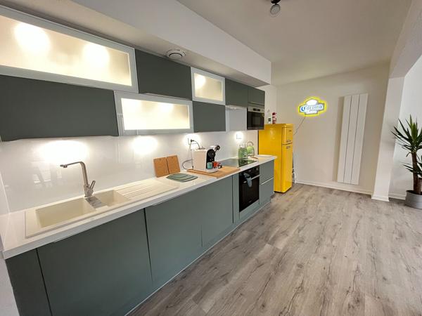 T4 MEUBLE - BORDEAUX CHARTRONS - PISCINE / PARKING