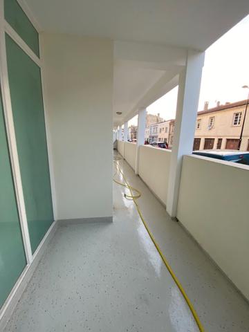T4 MEUBLE - BORDEAUX CHARTRONS - PISCINE / PARKING