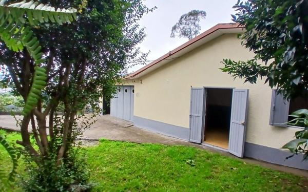 Maison à vendre    5 pièces •  Le Tampon