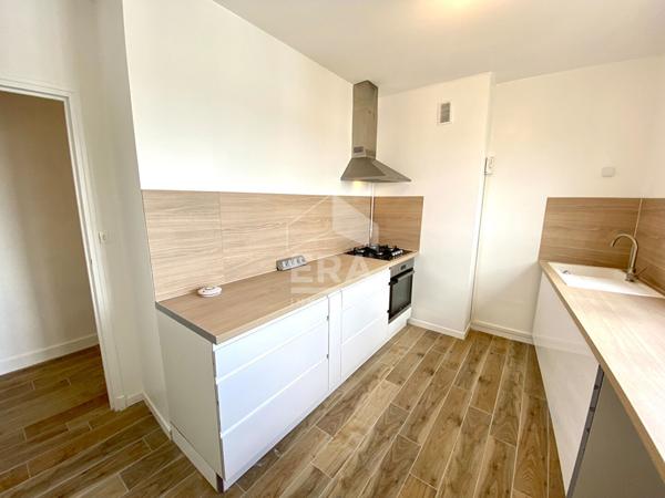 APPARTEMENT T3 A LOUER - BLOIS - REFAIT A NEUF, 2 CHBS, BALCONS, PARKING & CAVE