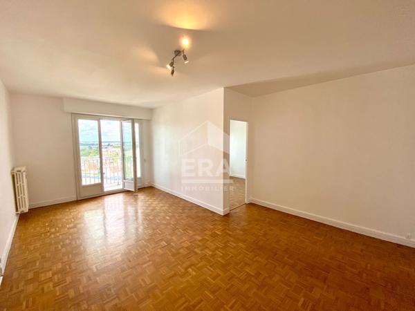 APPARTEMENT T3 A LOUER - BLOIS - REFAIT A NEUF, 2 CHBS, BALCONS, PARKING & CAVE