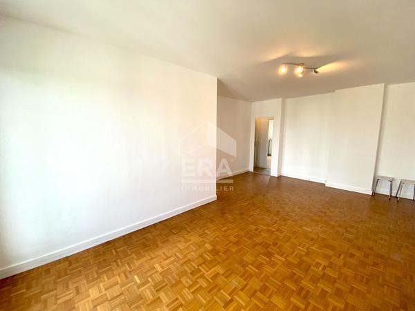 APPARTEMENT T3 A LOUER - BLOIS - REFAIT A NEUF, 2 CHBS, BALCONS, PARKING & CAVE