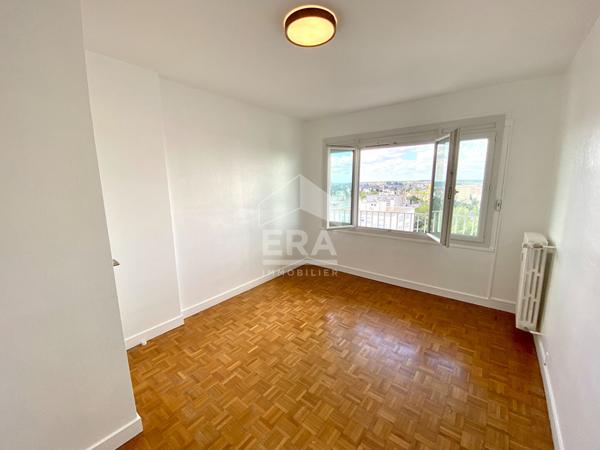 APPARTEMENT T3 A LOUER - BLOIS - REFAIT A NEUF, 2 CHBS, BALCONS, PARKING & CAVE