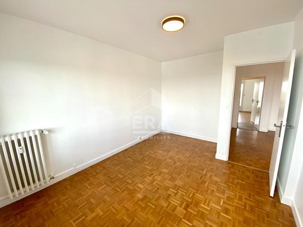 APPARTEMENT T3 A LOUER - BLOIS - REFAIT A NEUF, 2 CHBS, BALCONS, PARKING & CAVE