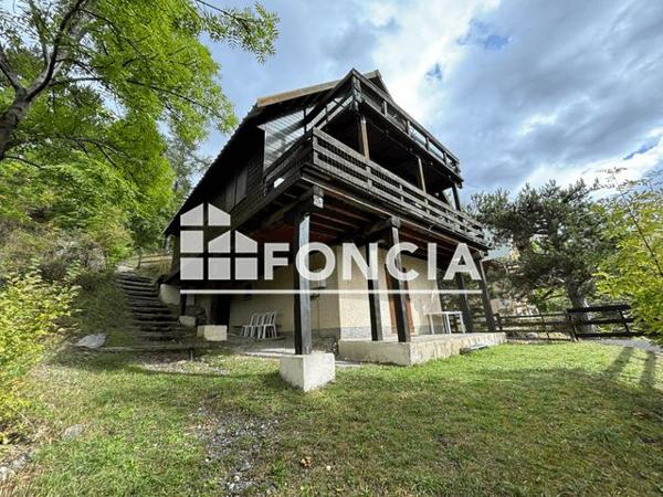 À vendre Maison 10 pièces 193 m² - Allos 04260