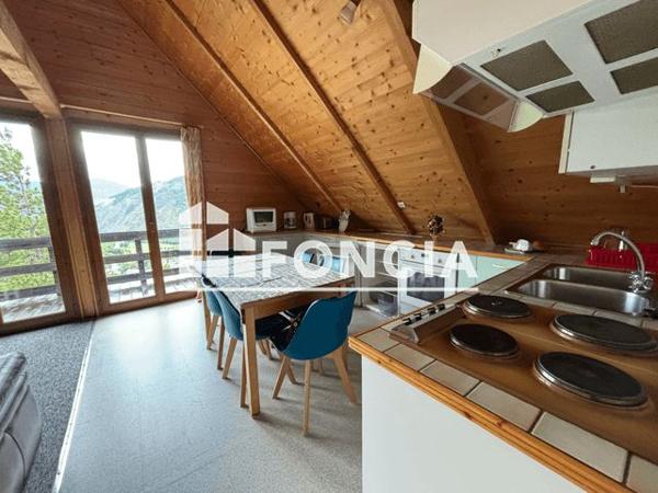 À vendre Maison 10 pièces 193 m² - Allos 04260