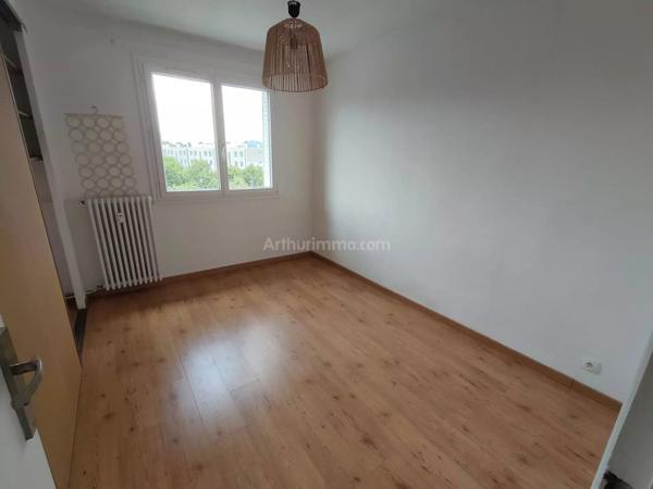 Vente                                                      Appartement
                        
                     3 pièces                      61 m2                     à Fontaine