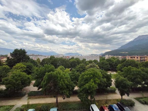 Vente                                                      Appartement
                        
                     3 pièces                      61 m2                     à Fontaine