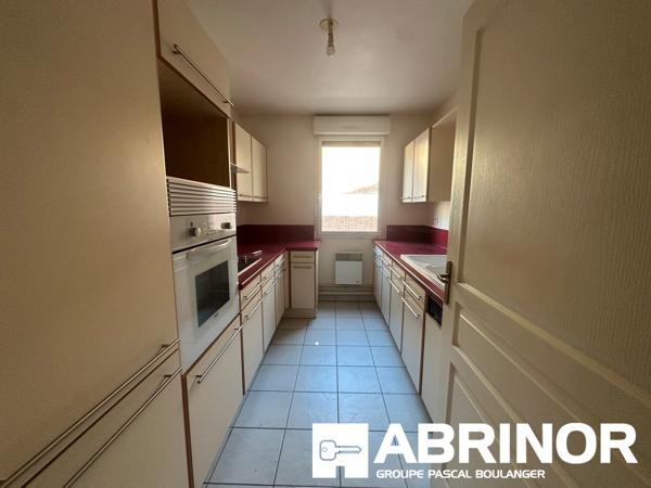 Bel appartement lumineux 5 pièces avec Balcon et Box – Centre-ville AMIENS