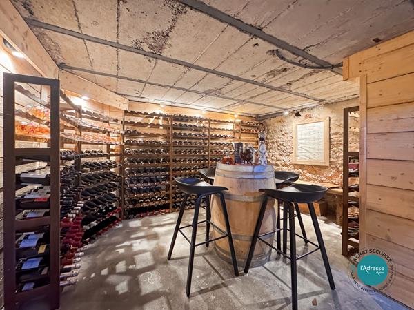 Maison familiale de prestige 7 pièces 200 m2 sous-sol // dépendance