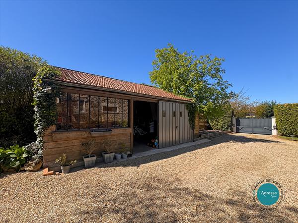 Maison familiale de prestige 7 pièces 200 m2 sous-sol // dépendance