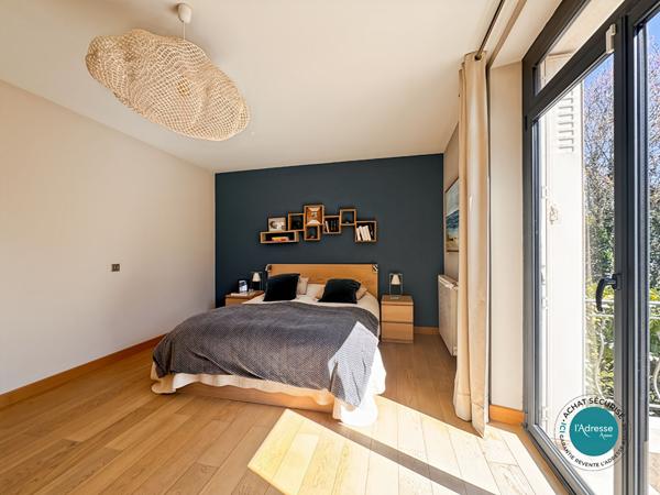 Maison familiale de prestige 7 pièces 200 m2 sous-sol // dépendance