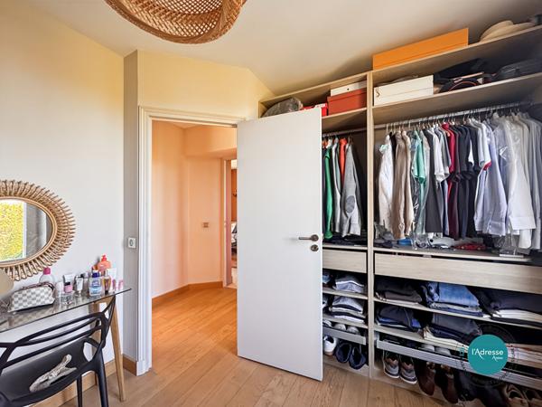 Maison familiale de prestige 7 pièces 200 m2 sous-sol // dépendance