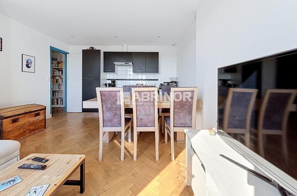 Appartement Haussmannien 2 chambres vendu loué au Croisé-Laroche MARCQ EN BAROEUL