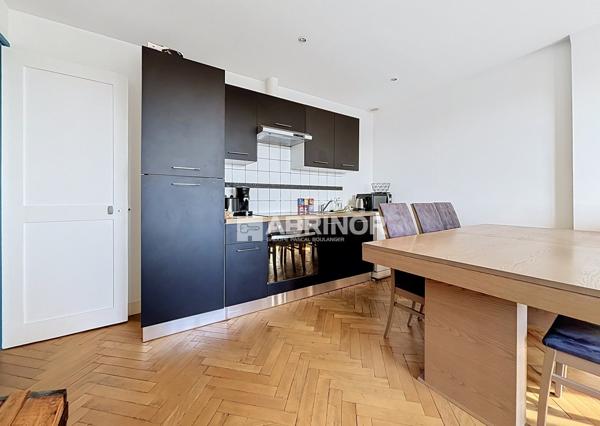 Appartement Haussmannien 2 chambres vendu loué au Croisé-Laroche MARCQ EN BAROEUL