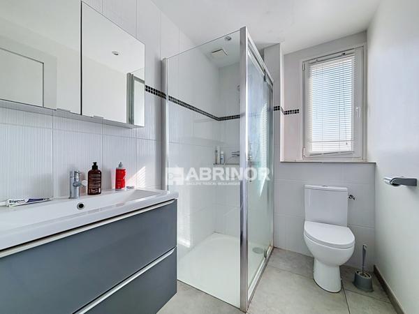 Appartement Haussmannien 2 chambres vendu loué au Croisé-Laroche MARCQ EN BAROEUL