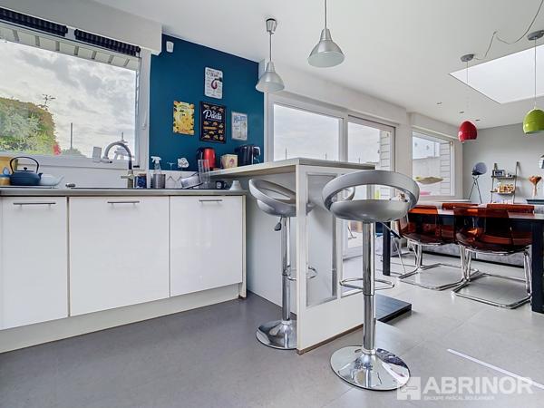 MAISON SEMI INDIVIDUELLE, SEMI PLAIN PIED, 3CHAMBRES, JARDIN GARAGE VILLENEUVE D ASCQ