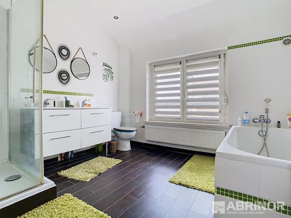 MAISON SEMI INDIVIDUELLE, SEMI PLAIN PIED, 3CHAMBRES, JARDIN GARAGE VILLENEUVE D ASCQ