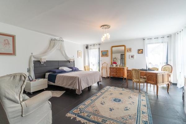 Maison 9 pièces - 450 m² Exclusivité efficity