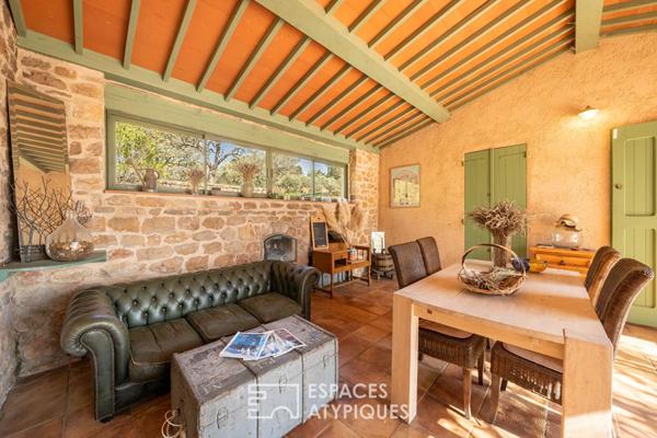 Architecture néo-provençale au coeur d’une oliveraie dans le Haut-Var