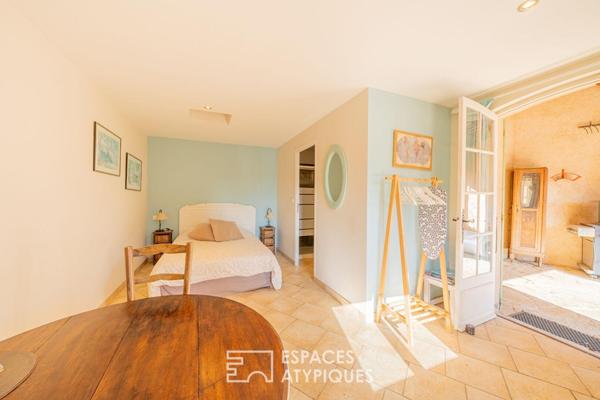 Architecture néo-provençale au coeur d’une oliveraie dans le Haut-Var