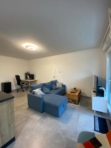 Appartement T2 de 49 m² avec terrasse et parking  Centre de Montaigu