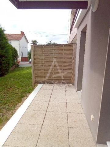 Appartement T2 de 49 m² avec terrasse et parking  Centre de Montaigu